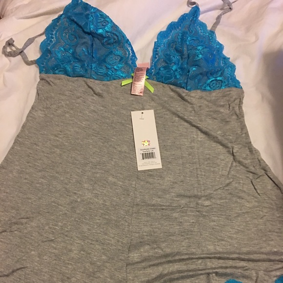 One piece - Picture 2 of 2